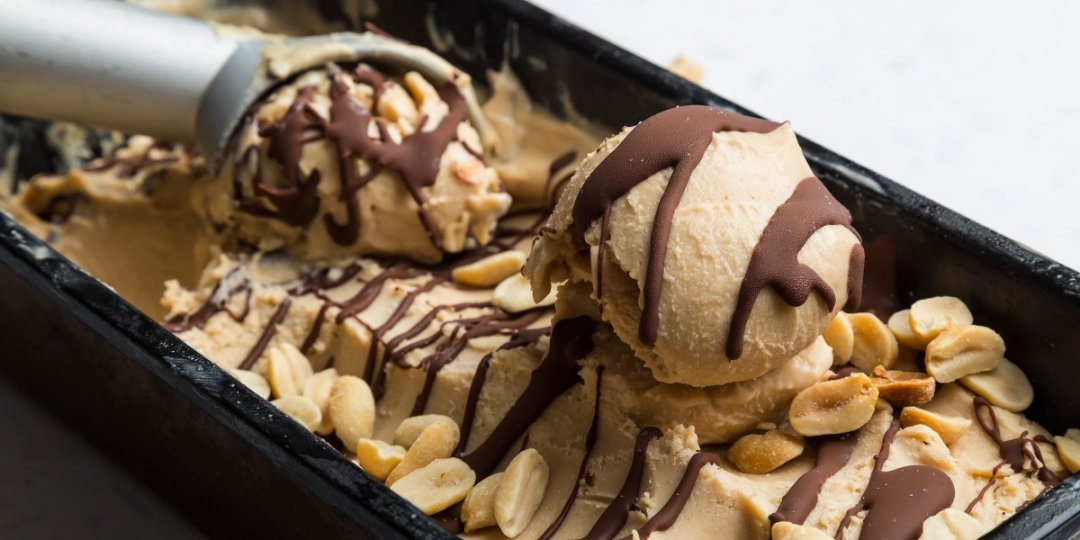 Πανεύκολο παγωτό Snickers χωρίς παγωτομηχανή  - Images