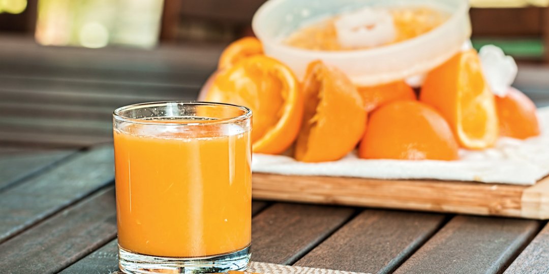 Γνωρίζεις τι σου προσφέρει ένα ποτήρι από φρέσκο χυμό πορτοκάλι την ημέρα; - Κεντρική Εικόνα