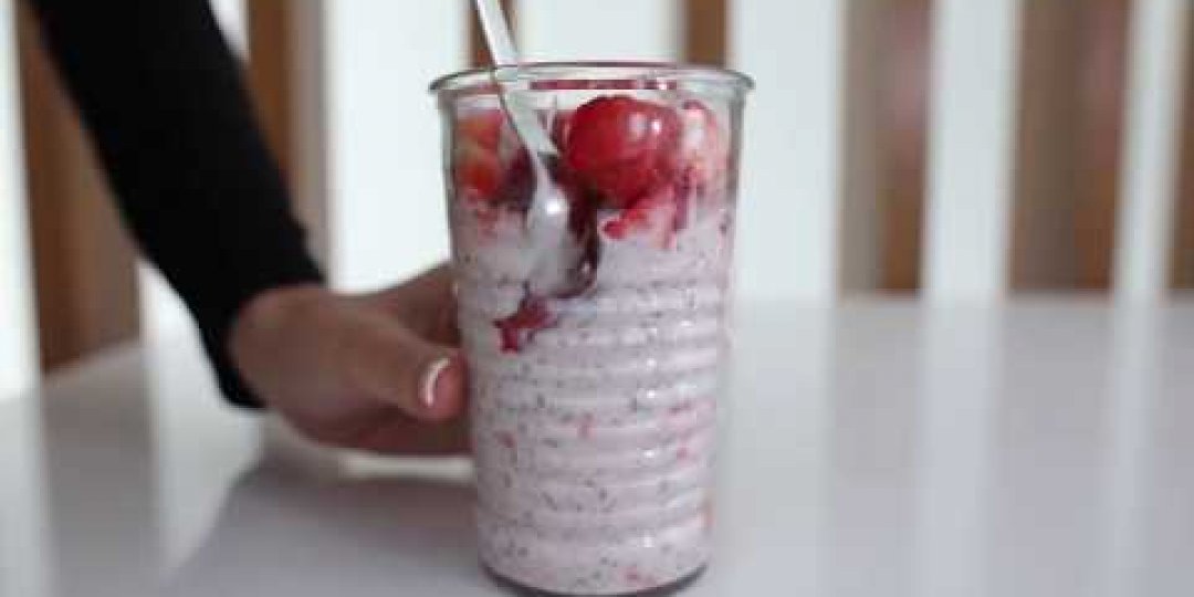 Strawberry & Lemonade Overnight oats (video) - Images