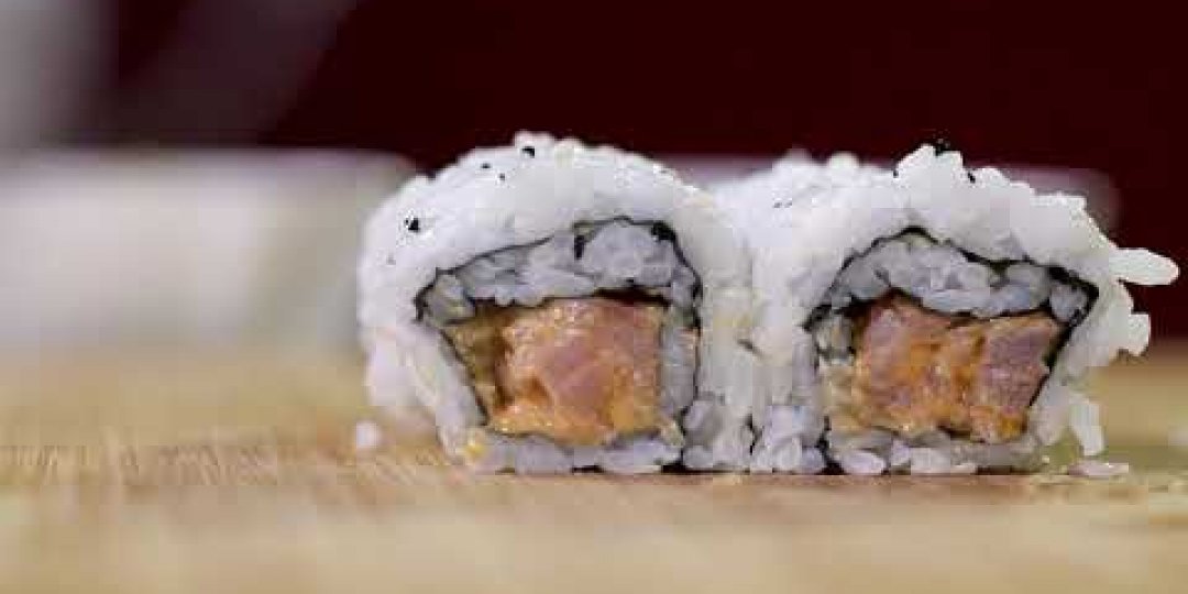 Sushi roll με καυτερό τόνο Blue Island (video) - Κεντρική Εικόνα