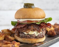 Burger με κατσικίσιο τυρί και καραμελωμένα κρεμμύδια - Images