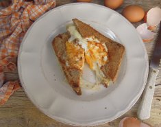 Σάντουιτς γεμιστό με αυγό και τυρί - Images