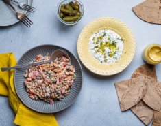 Μαυρομάτικα σαλάτα με ελαφριά ταρτάρ γιαουρτιού - Images