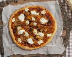 Πίτσα με τυριά και λαχανικά  - Images