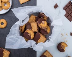 Πανεύκολα γεμιστά μπισκότα με σοκολάτα γάλακτος - Images