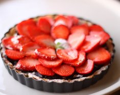 Τάρτα σοκολάτας με φράουλες  - Images