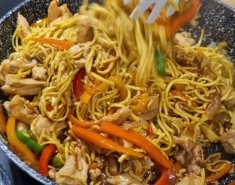 Noodles με λαχανικά & κοτόπουλο - Images